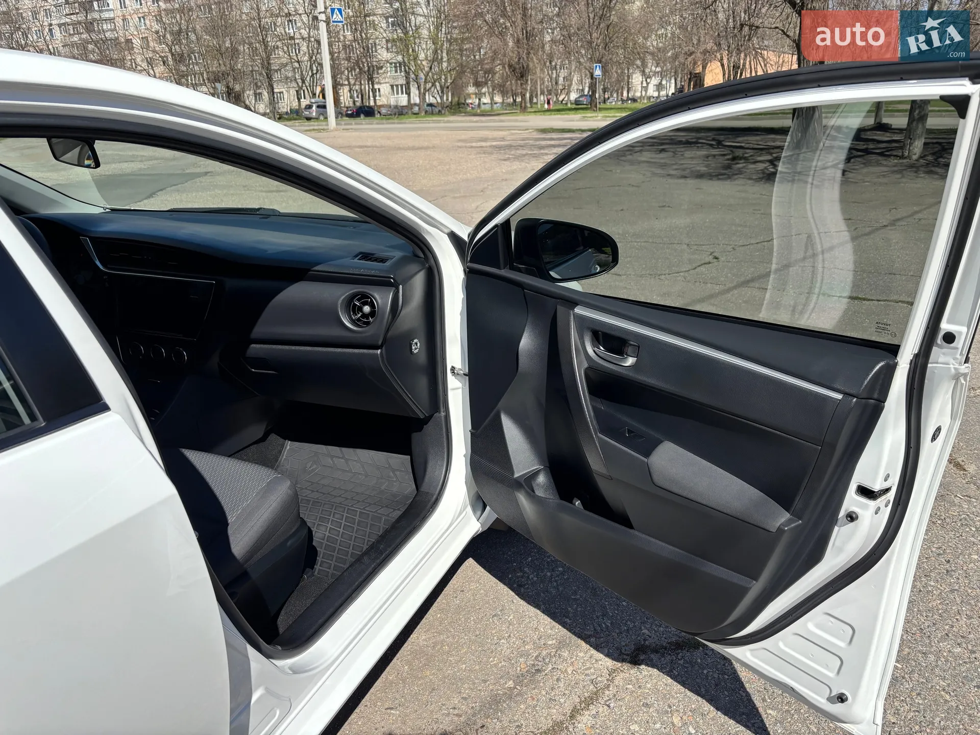 2017 Toyota Corolla - мініатюра 13