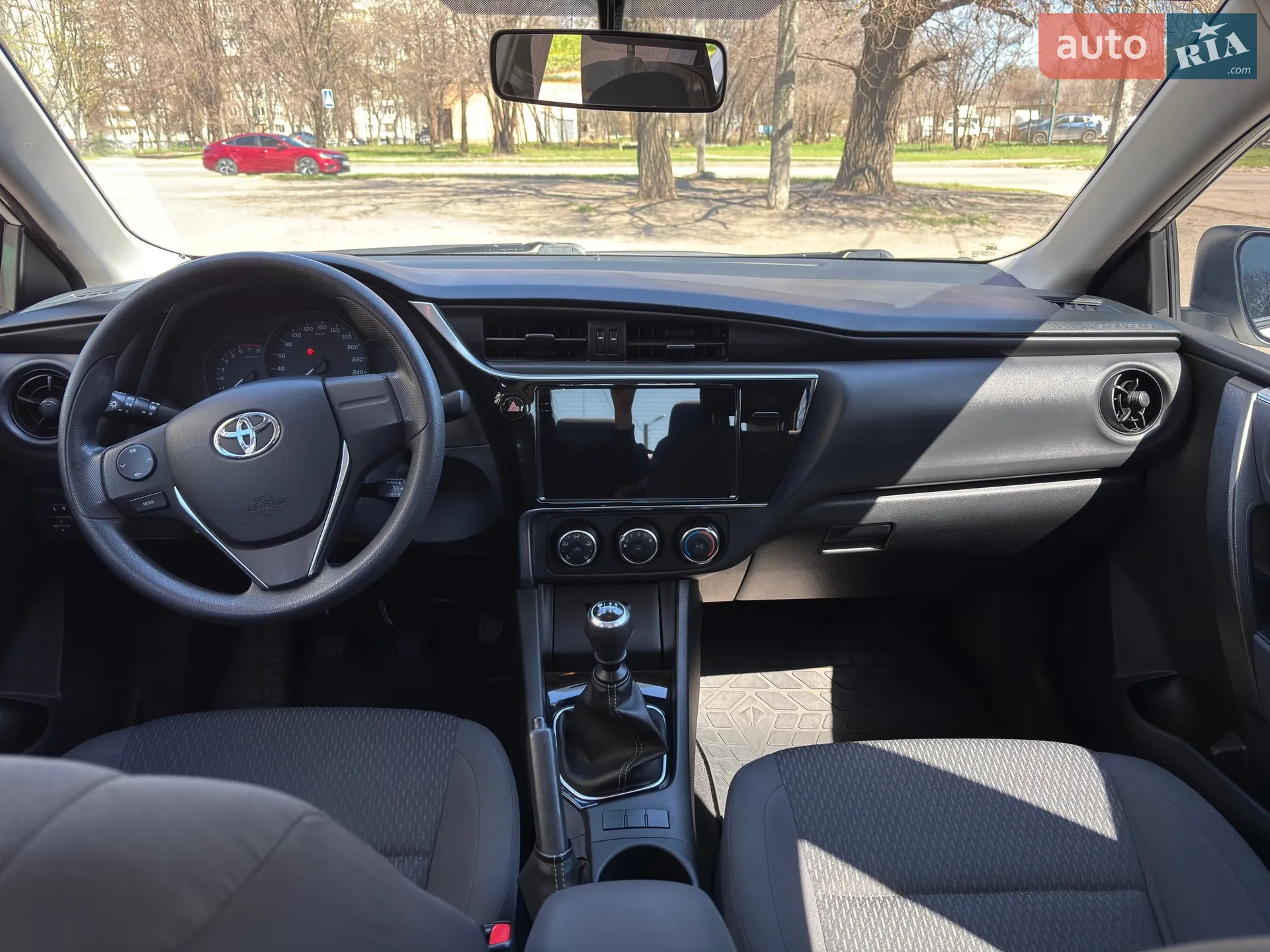 2017 Toyota Corolla - мініатюра 19