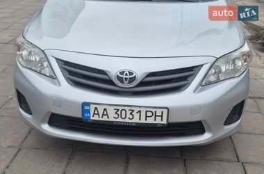 Седан Toyota Corolla 2010 в Киеве
