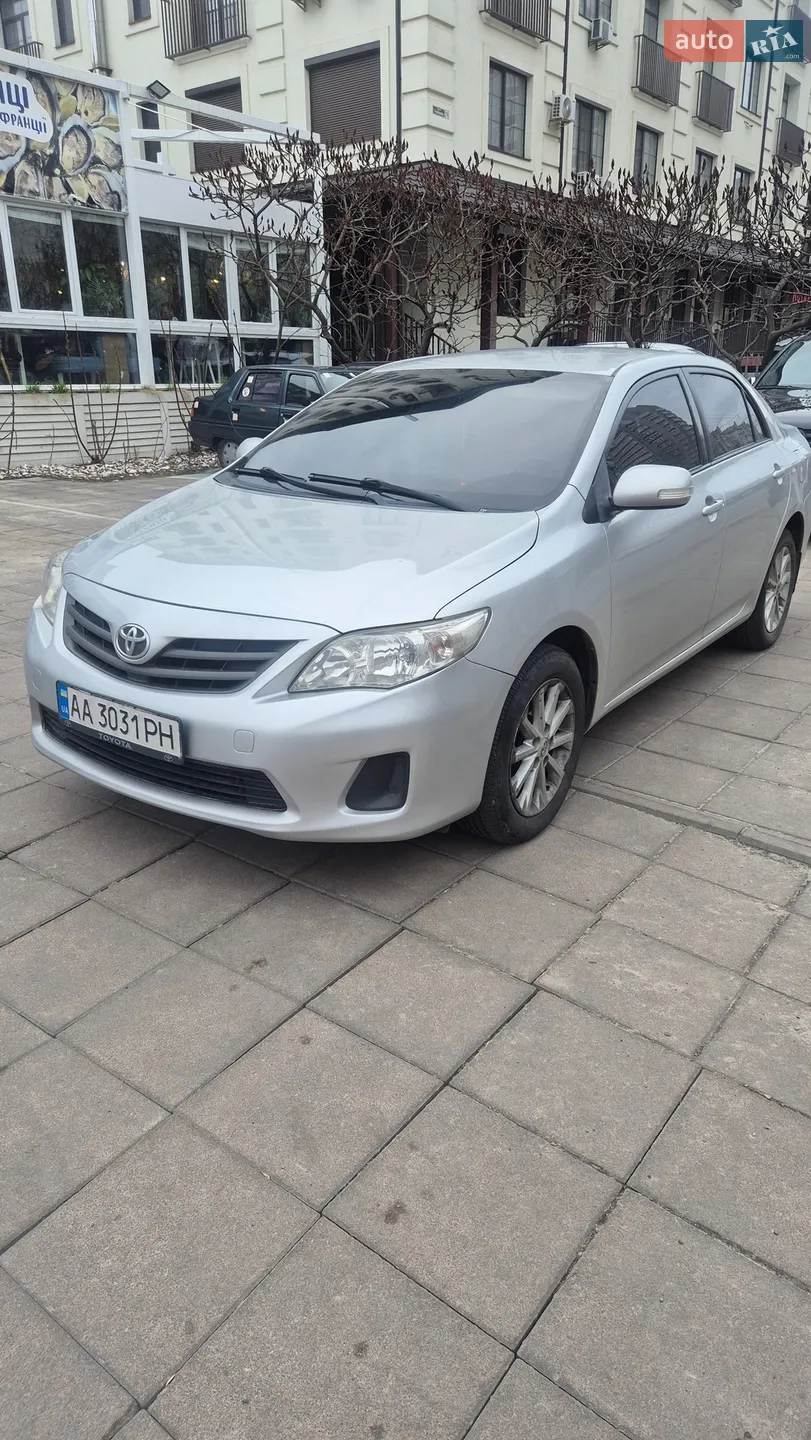 2010 Toyota Corolla - мініатюра 4