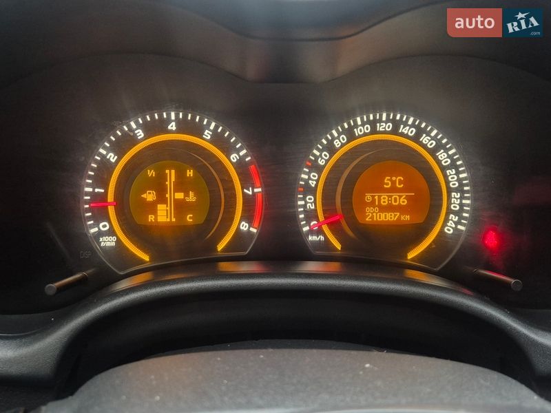 Седан Toyota Corolla 2010 в Києві