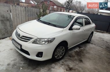 Седан Toyota Corolla 2011 в Чернігові