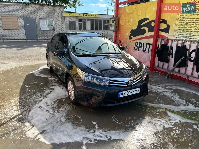 Седан Toyota Corolla 2013 в Харькове фото 5 Седан Toyota Corolla 2013 в Харькове