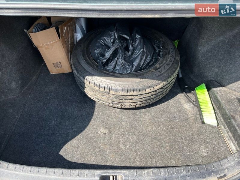 Седан Toyota Corolla 2013 в Харькове фото 11 Седан Toyota Corolla 2013 в Харькове