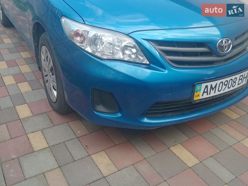 Седан Toyota Corolla 2011 в Олевске
