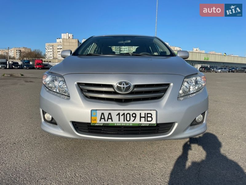 Седан Toyota Corolla 2008 в Киеве