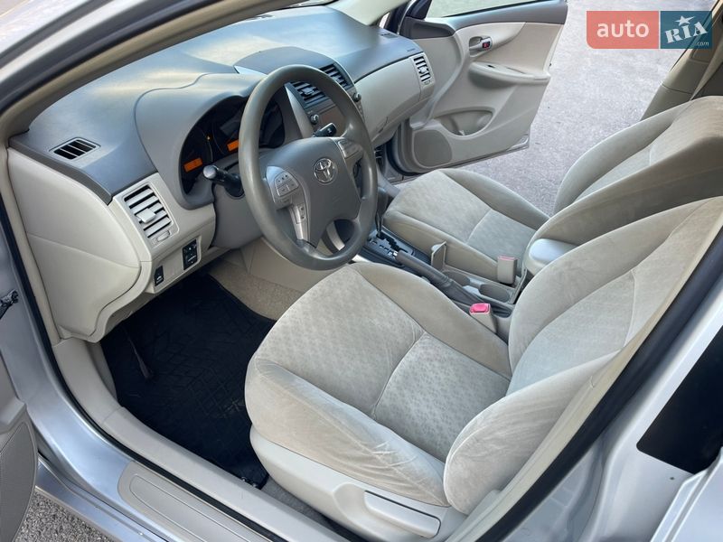 Седан Toyota Corolla 2008 в Киеве