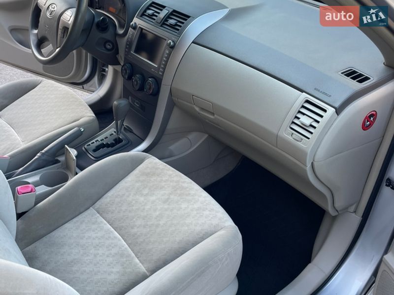 Седан Toyota Corolla 2008 в Киеве