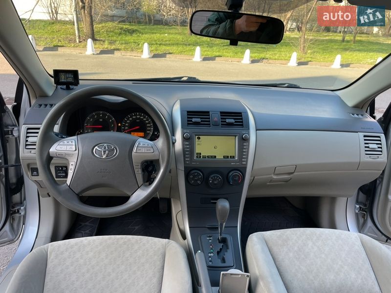 Седан Toyota Corolla 2008 в Киеве