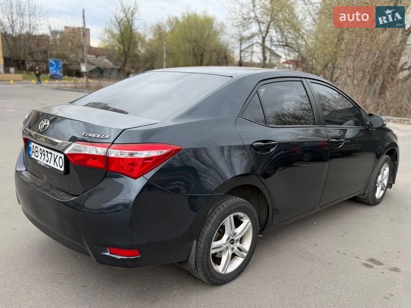 Седан Toyota Corolla 2013 в Вінниці
