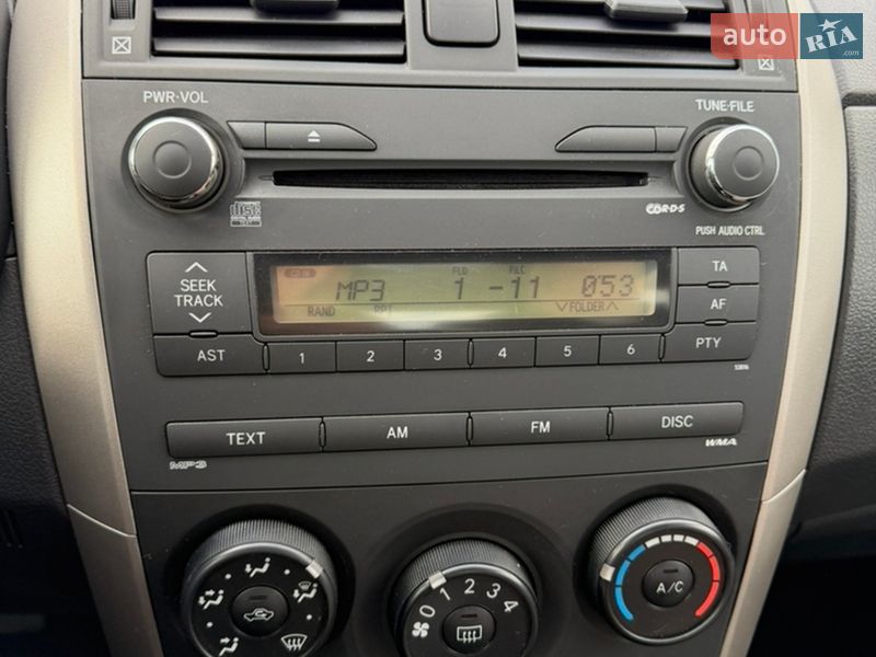 Седан Toyota Corolla 2009 в Днепре