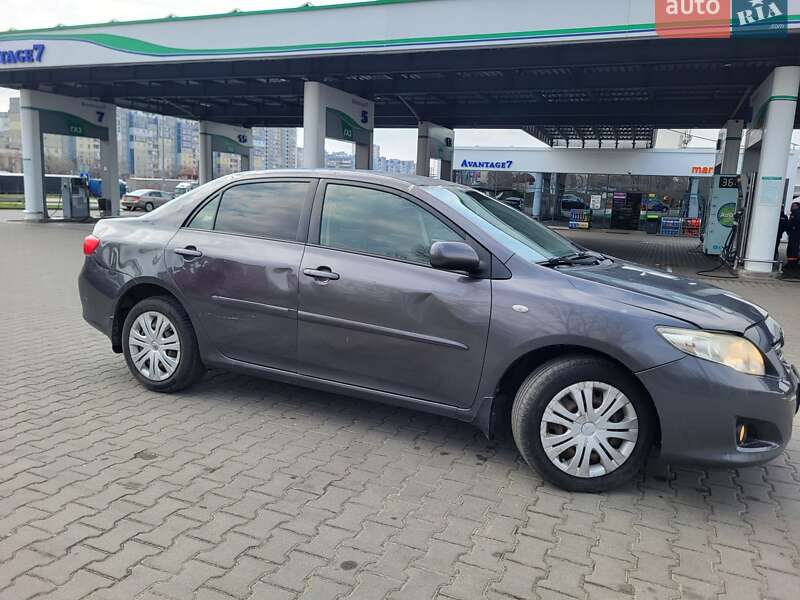 Седан Toyota Corolla 2008 в Киеве