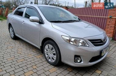 Седан Toyota Corolla 2012 в Трускавце