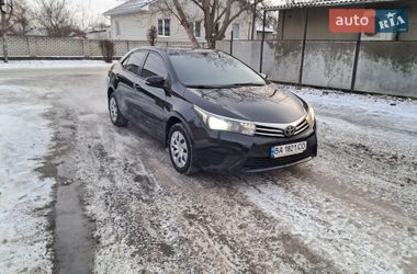 Седан Toyota Corolla 2014 в Кременчуці
