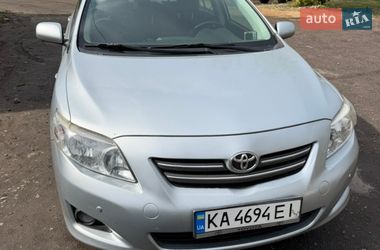 Седан Toyota Corolla 2008 в Кременчуге