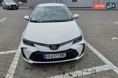 Седан Toyota Corolla 2020 в Києві