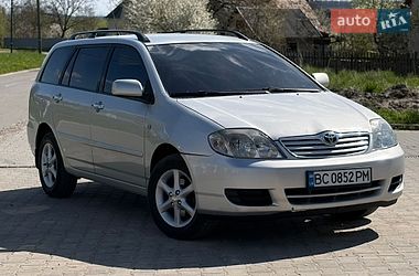 Универсал Toyota Corolla 2005 в Стебнику