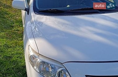 Седан Toyota Corolla 2008 в Тернополі