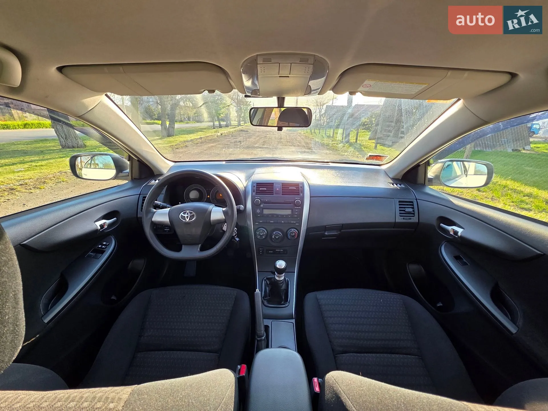 2010 Toyota Corolla - мініатюра 14