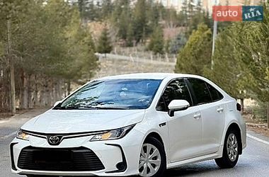 Седан Toyota Corolla 2024 в Трускавце
