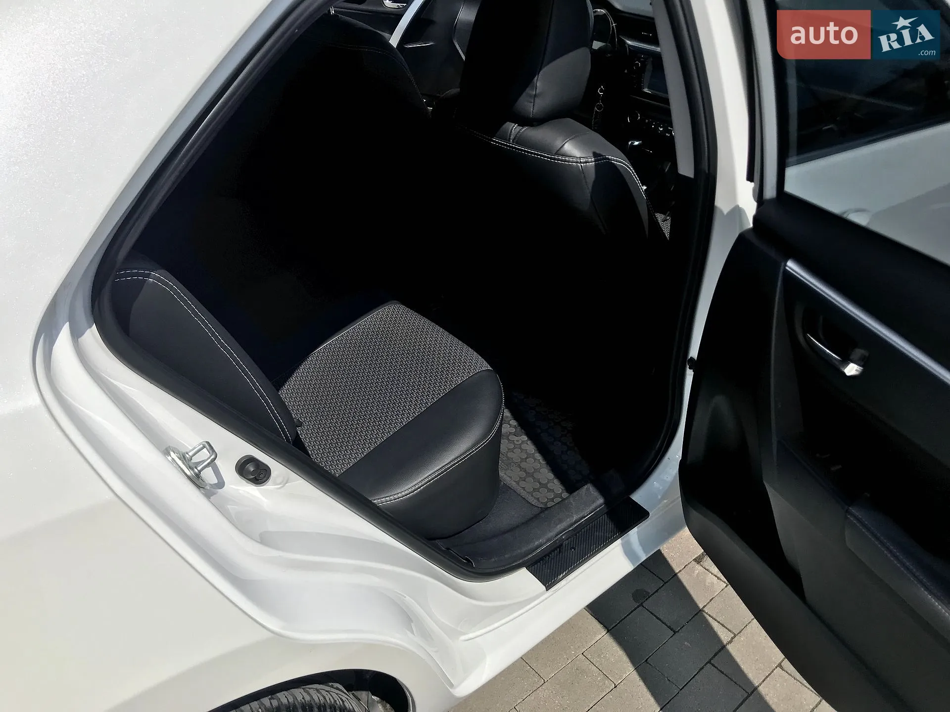 2013 Toyota Corolla - мініатюра 8