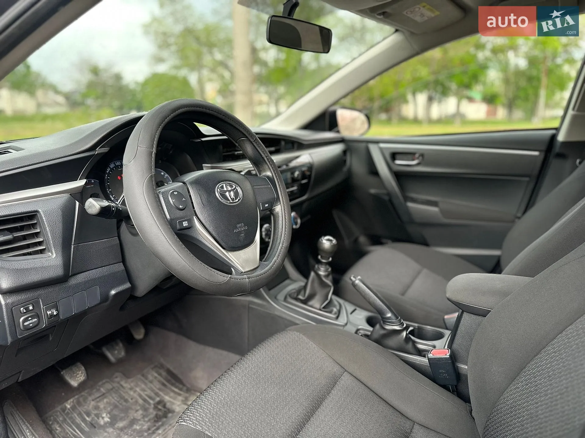 2013 Toyota Corolla - мініатюра 21