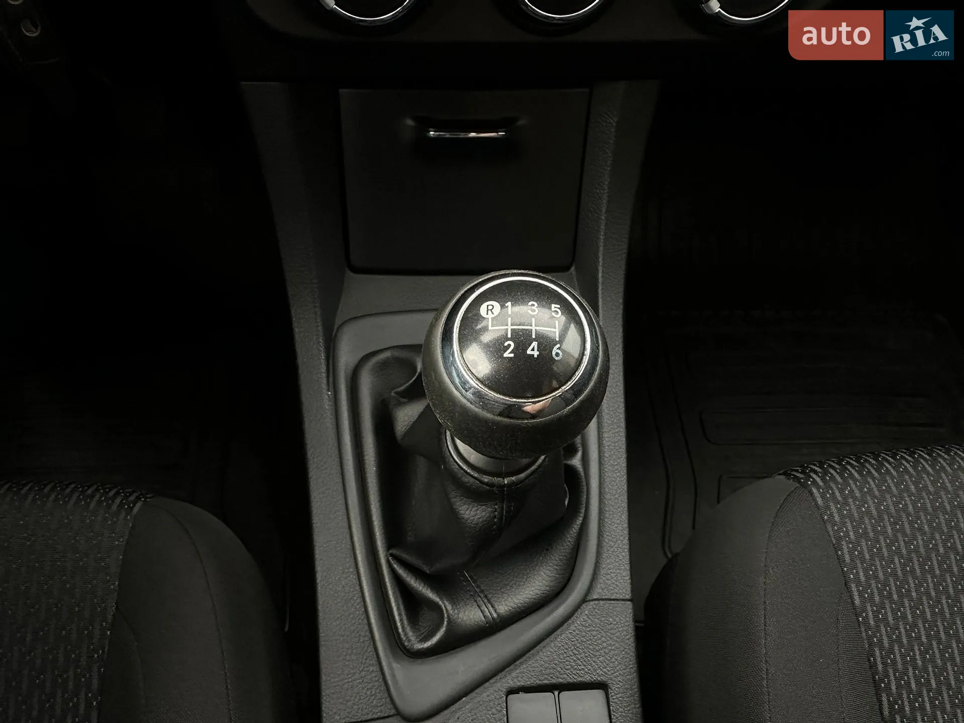 2013 Toyota Corolla - мініатюра 32