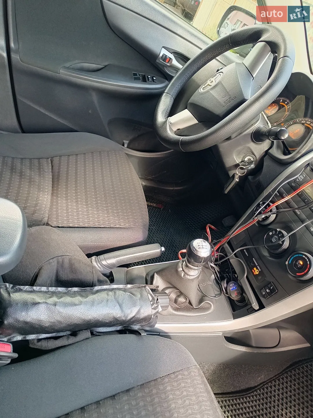 2012 Toyota Corolla - мініатюра 9
