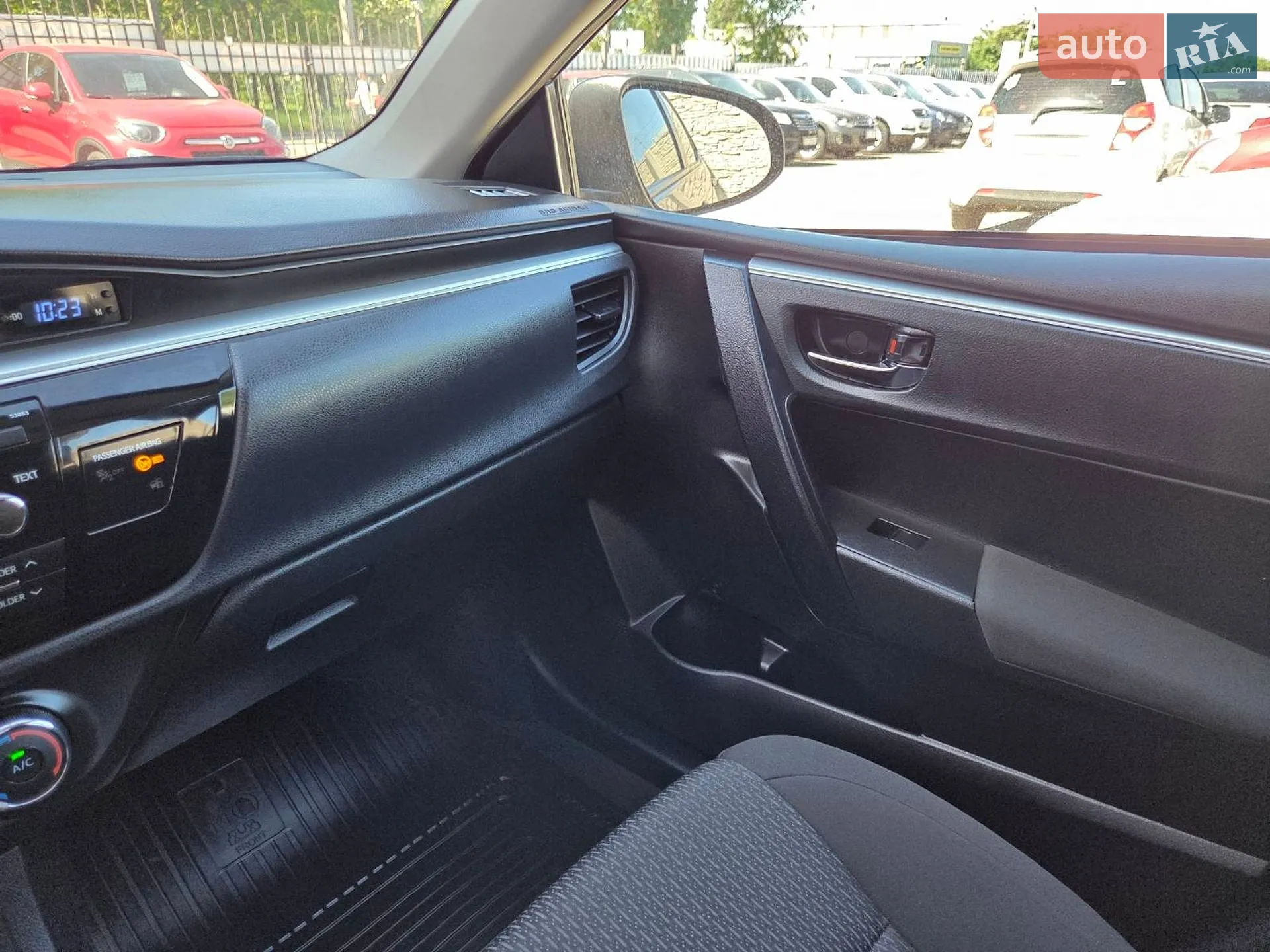 2013 Toyota Corolla - мініатюра 36