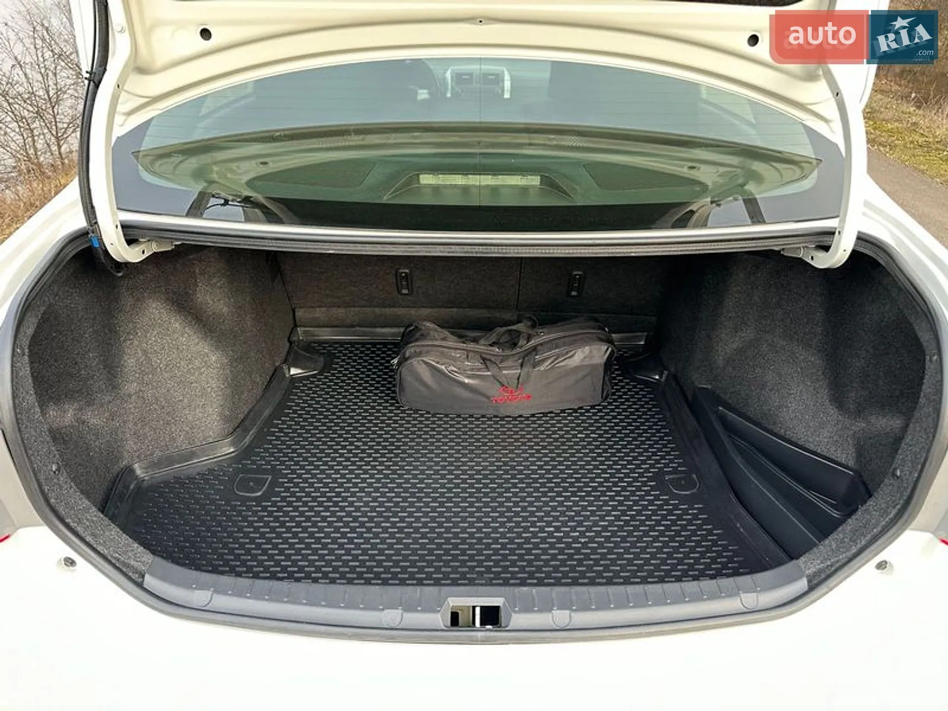 2011 Toyota Corolla - мініатюра 26