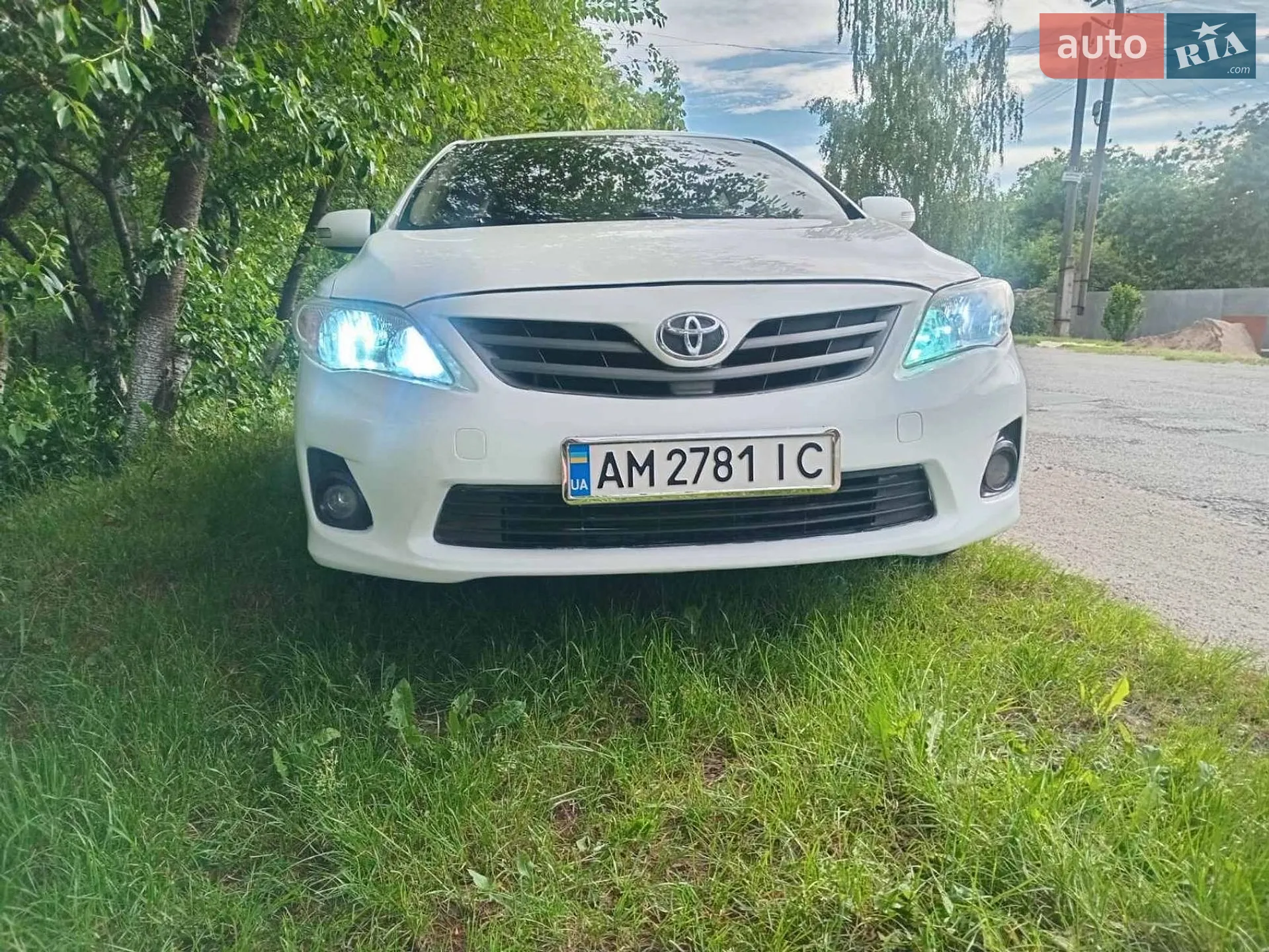 2010 Toyota Corolla - мініатюра 2