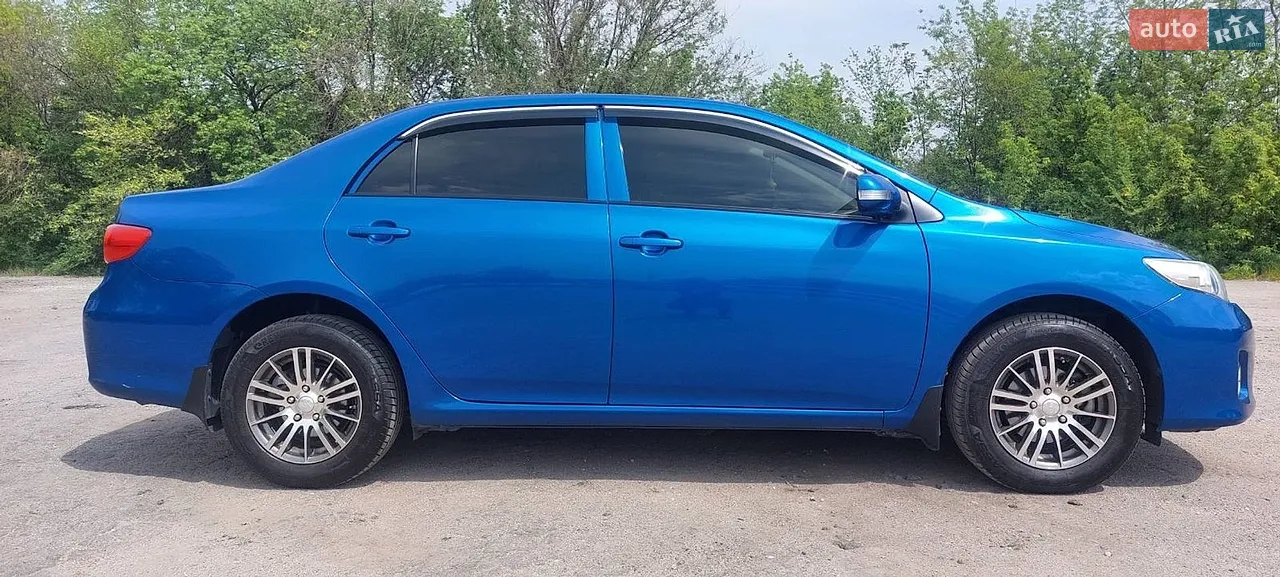 2011 Toyota Corolla - мініатюра 9