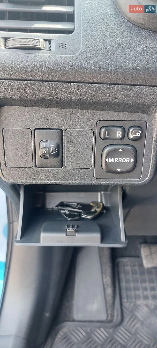 2011 Toyota Corolla - мініатюра 7