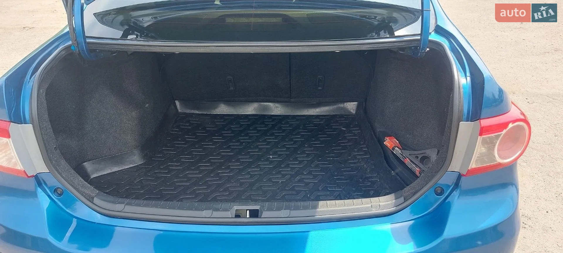2011 Toyota Corolla - мініатюра 21