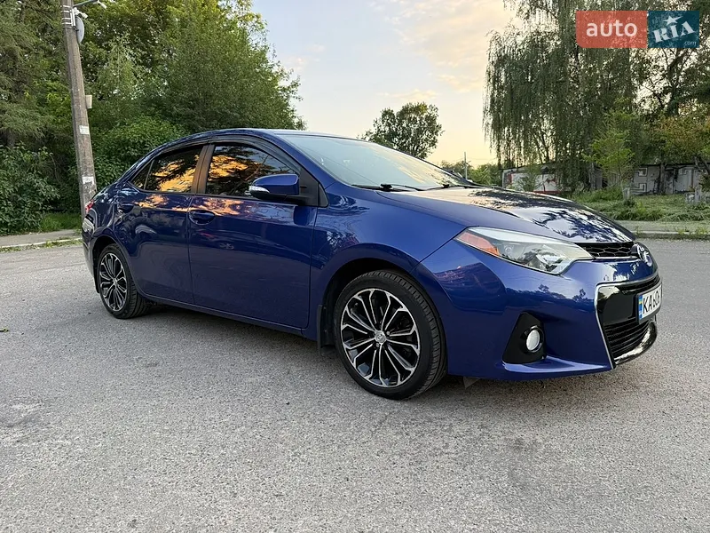 Toyota Corolla 2015