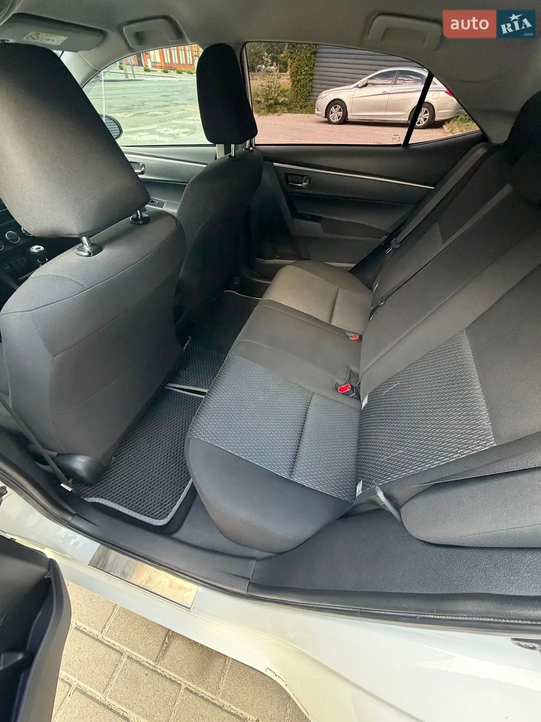 2015 Toyota Corolla - мініатюра 13