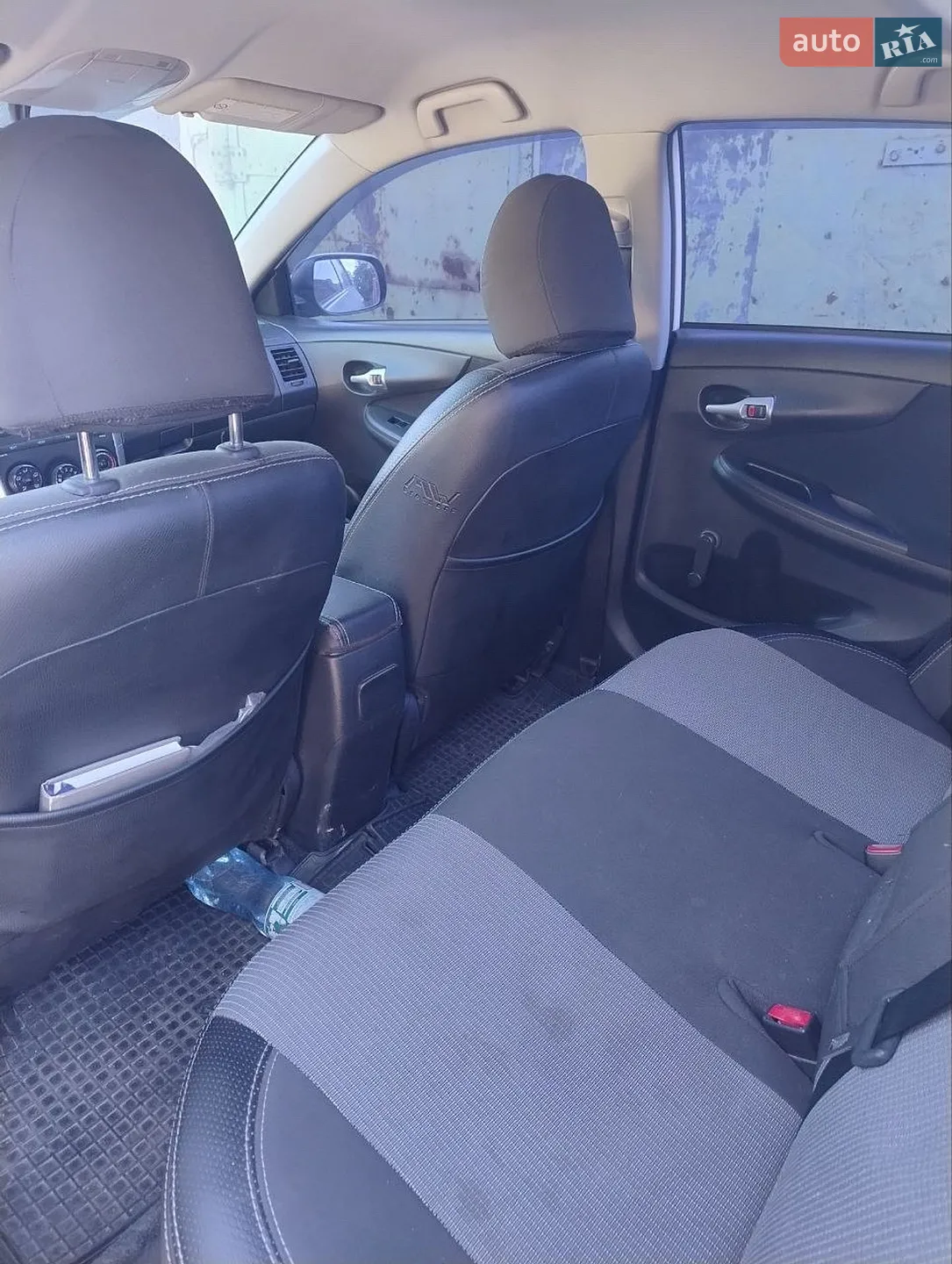 2011 Toyota Corolla - мініатюра 9