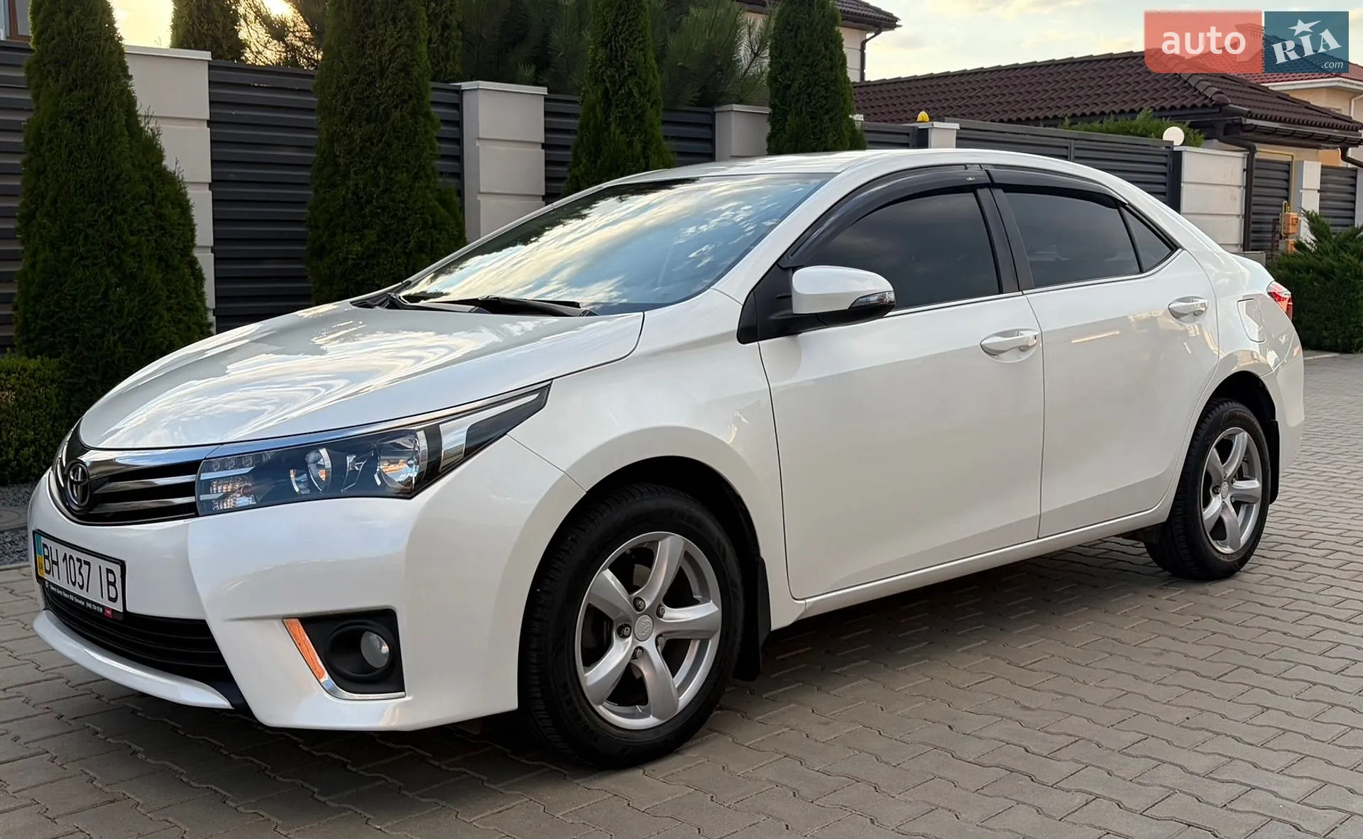 2013 Toyota Corolla - мініатюра 16