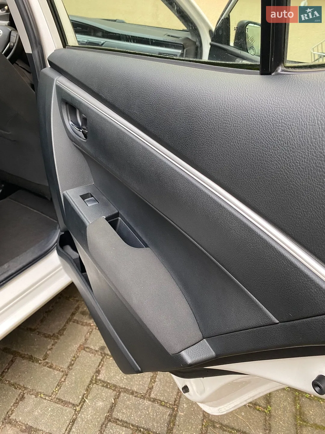 2013 Toyota Corolla - мініатюра 11
