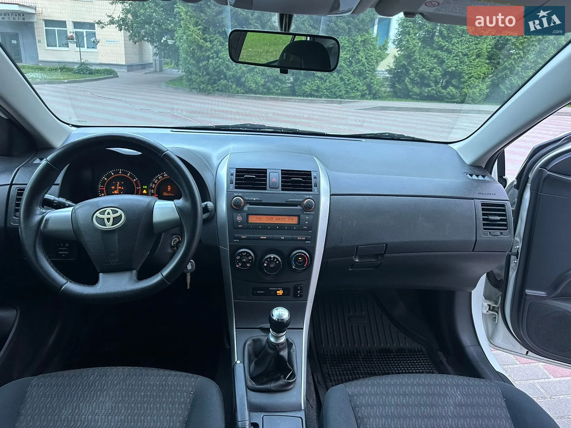 2011 Toyota Corolla - мініатюра 20