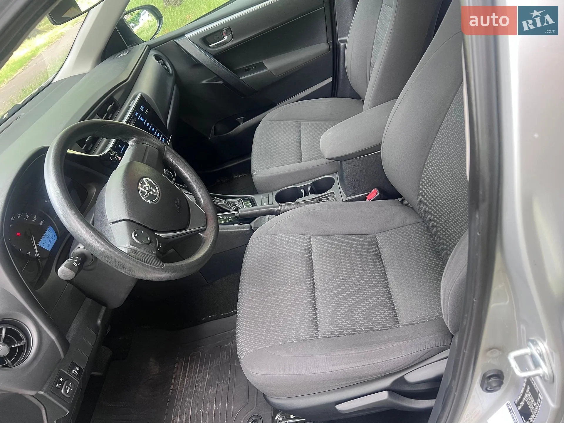2017 Toyota Corolla - мініатюра 13