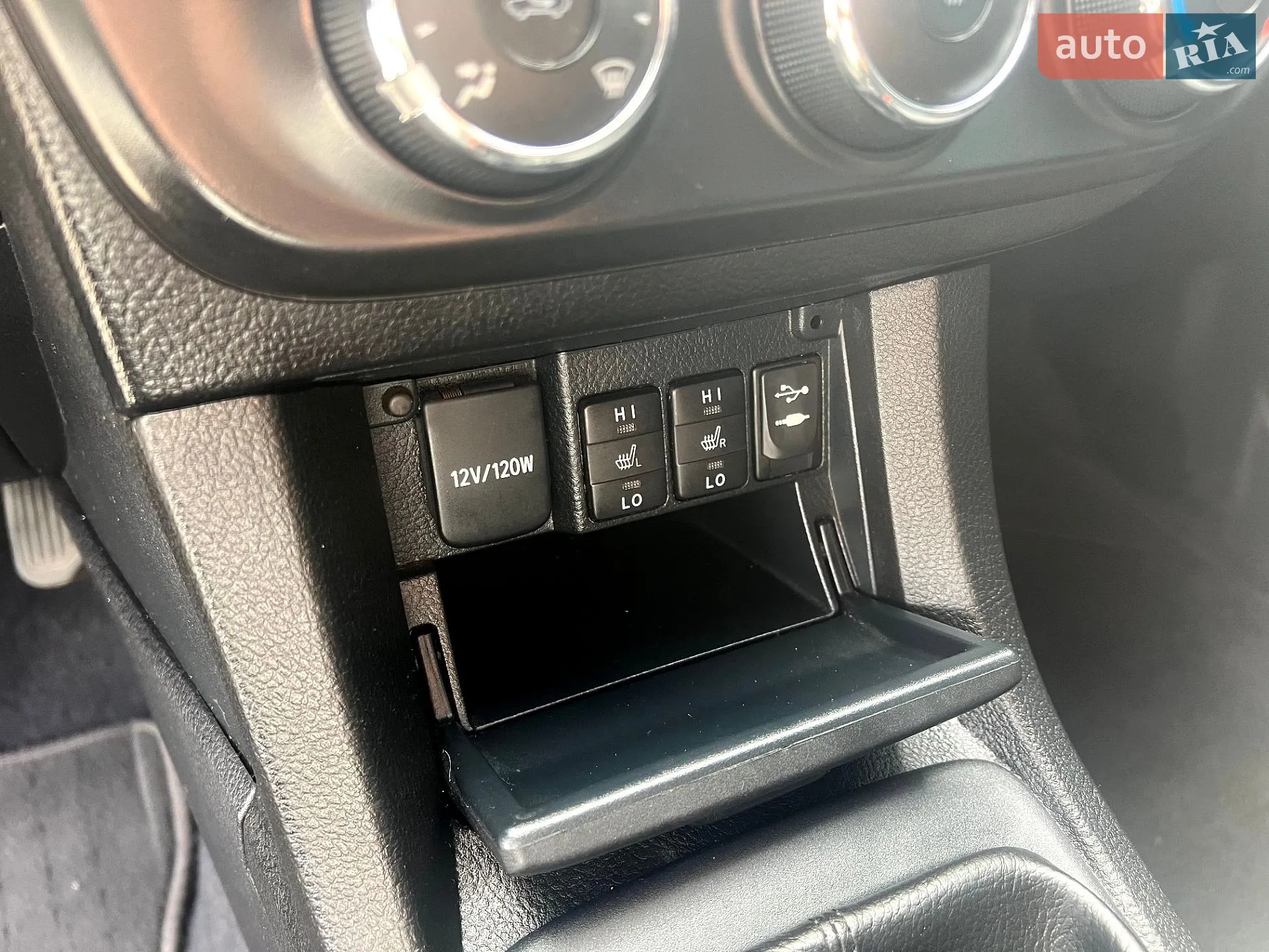 2013 Toyota Corolla - мініатюра 28