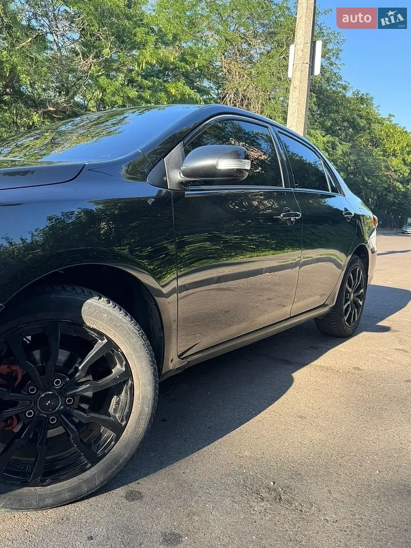 2011 Toyota Corolla - мініатюра 2