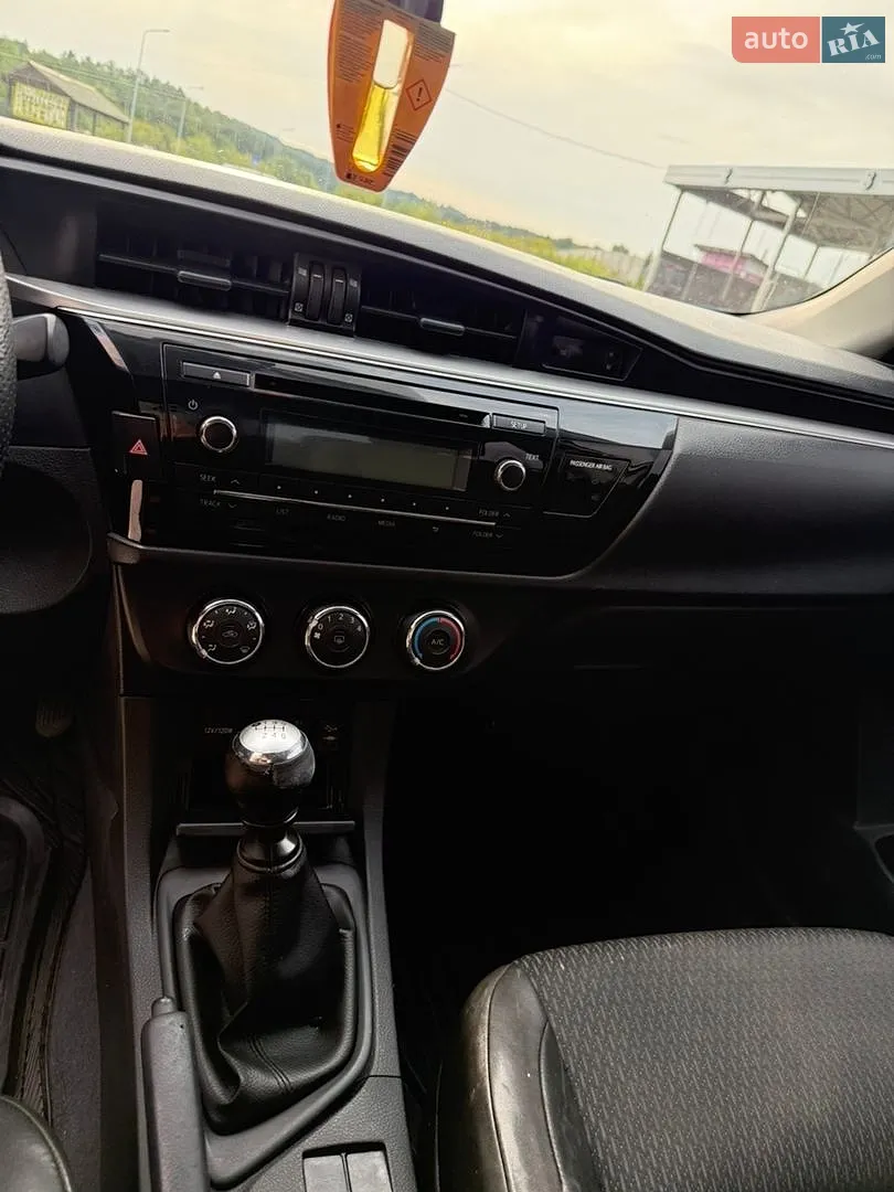 2013 Toyota Corolla - мініатюра 18