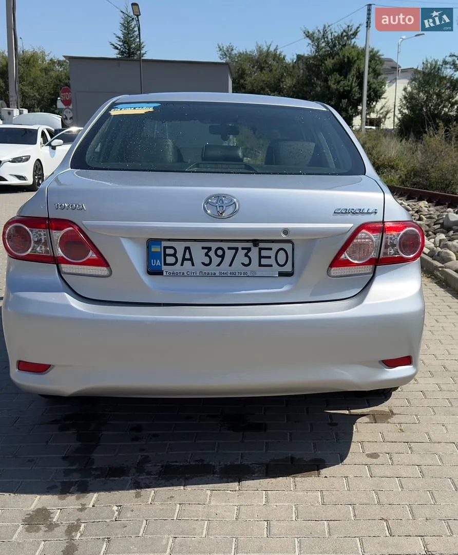 2011 Toyota Corolla - мініатюра 12