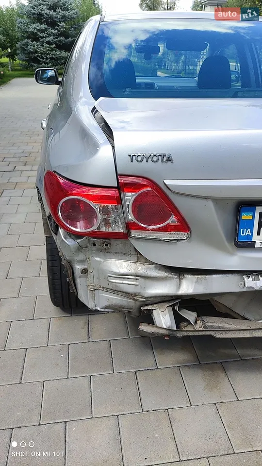 2010 Toyota Corolla - мініатюра 29