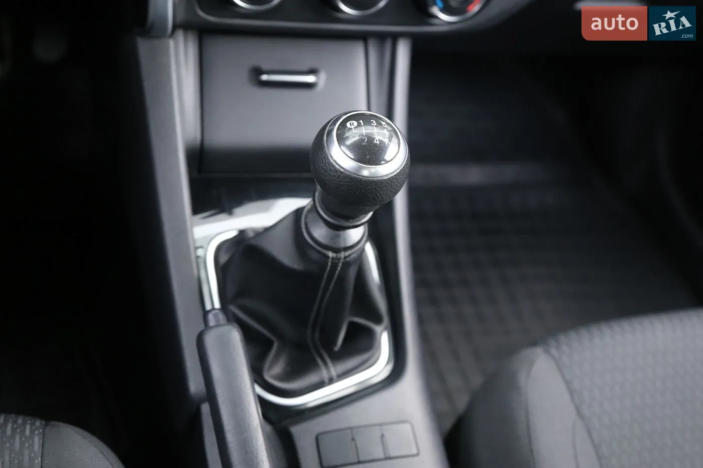 2016 Toyota Corolla - мініатюра 8