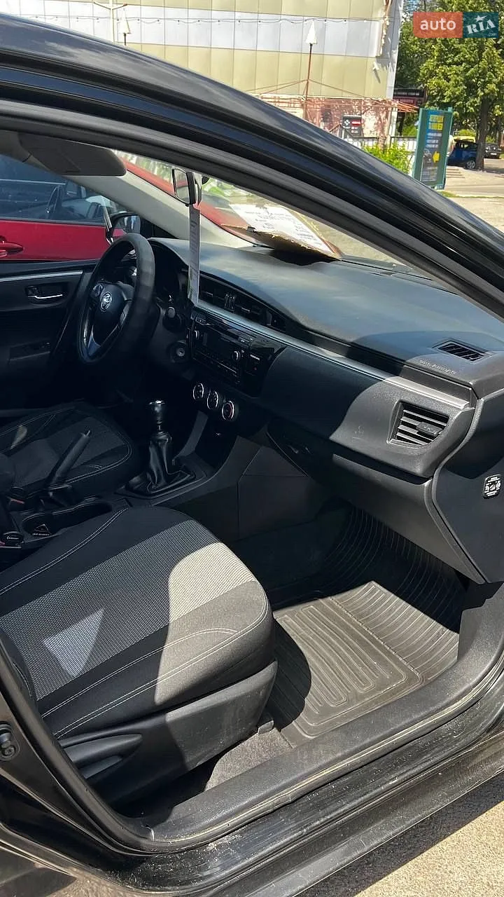 2013 Toyota Corolla - мініатюра 9