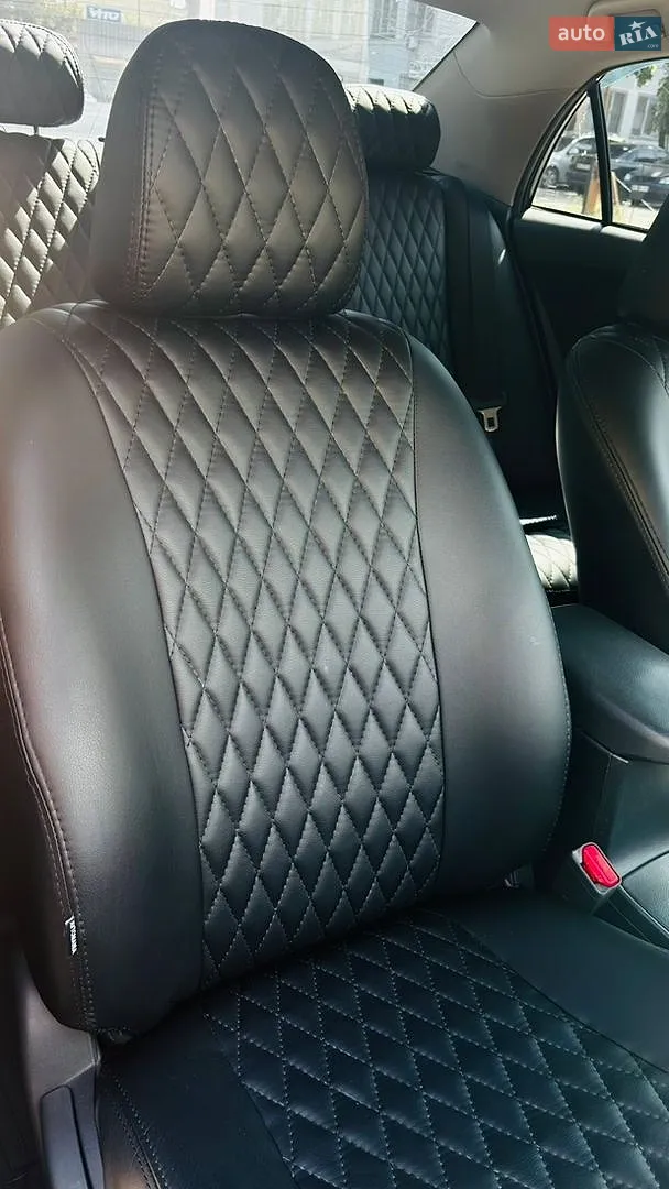 2013 Toyota Corolla - мініатюра 32