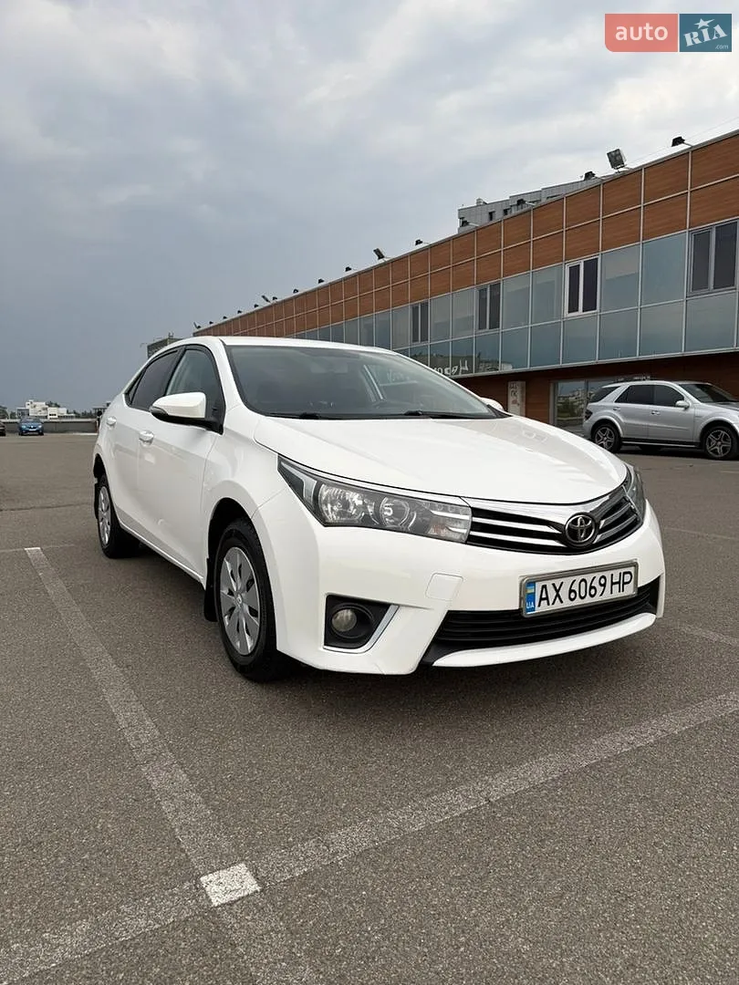 2013 Toyota Corolla - фото 1